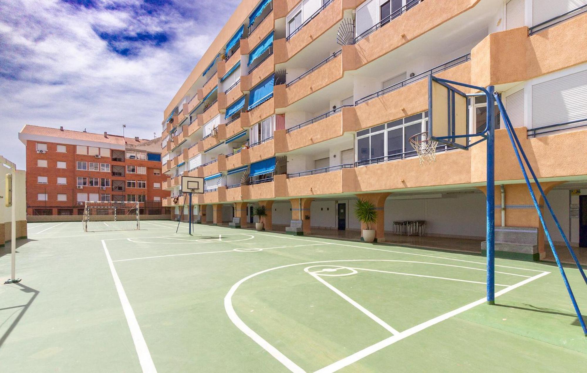 Nice Apartment In Torrevieja With Kitchen Eksteriør billede