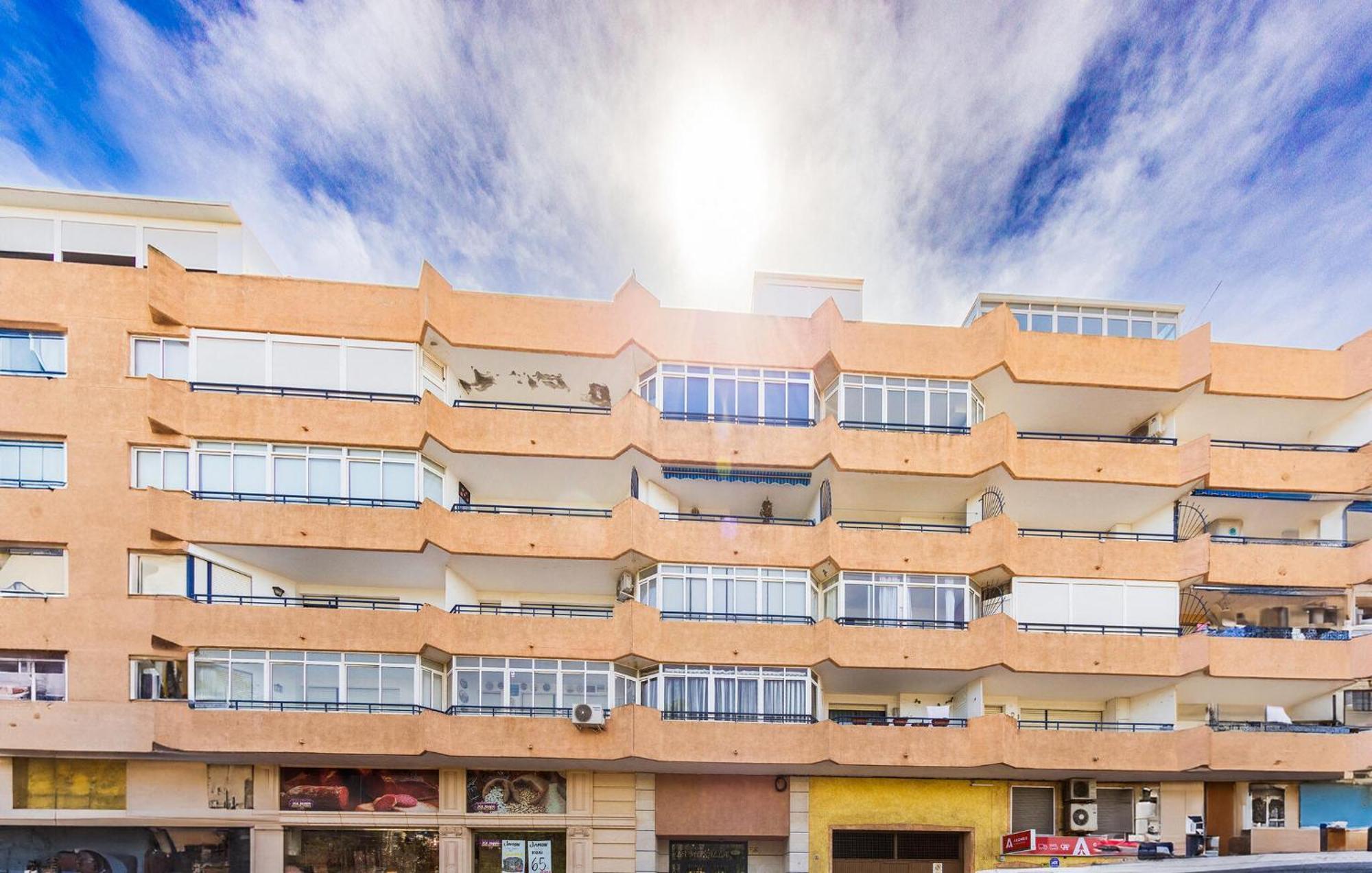 Nice Apartment In Torrevieja With Kitchen Eksteriør billede