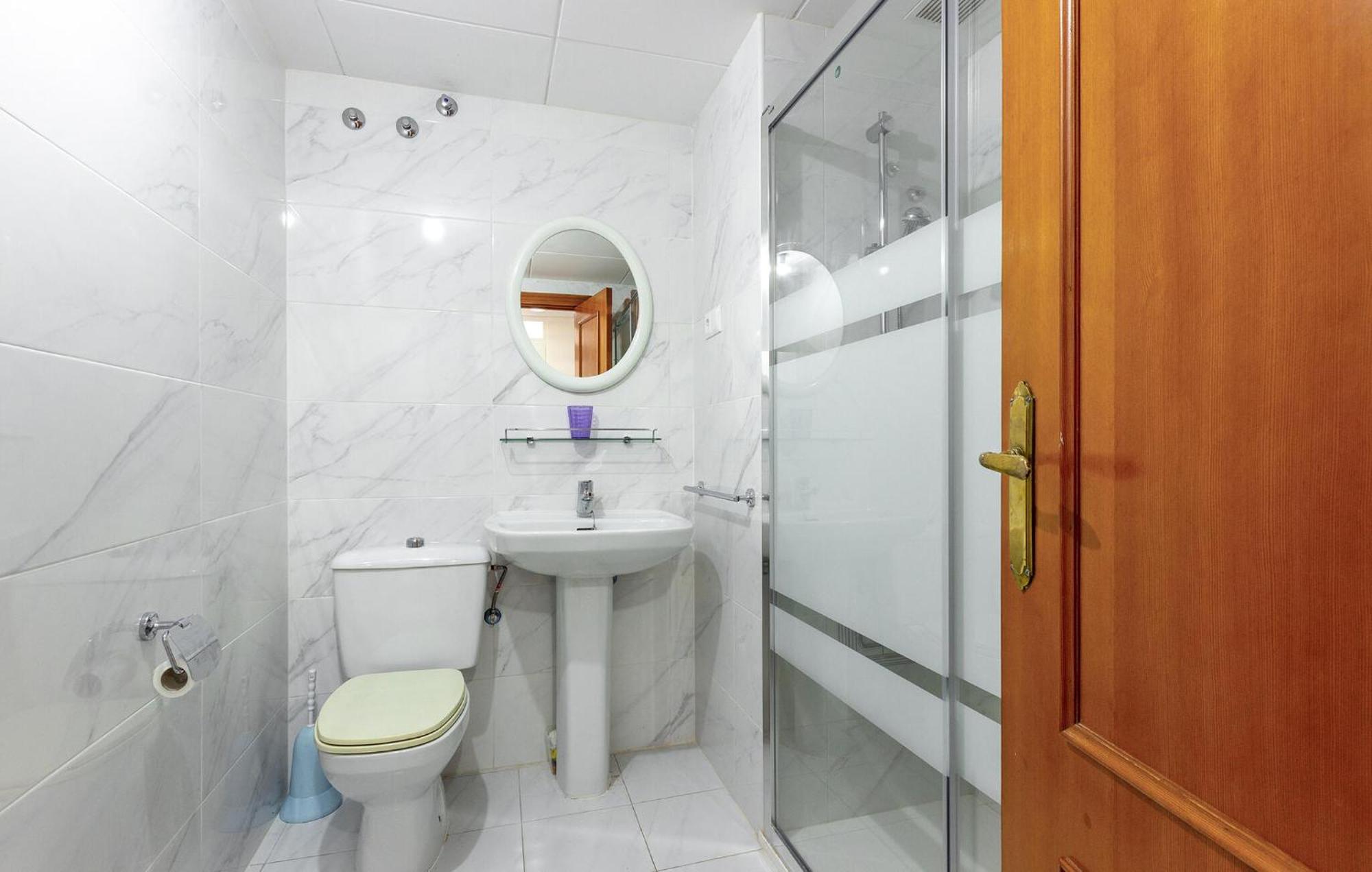 Nice Apartment In Torrevieja With Kitchen Eksteriør billede