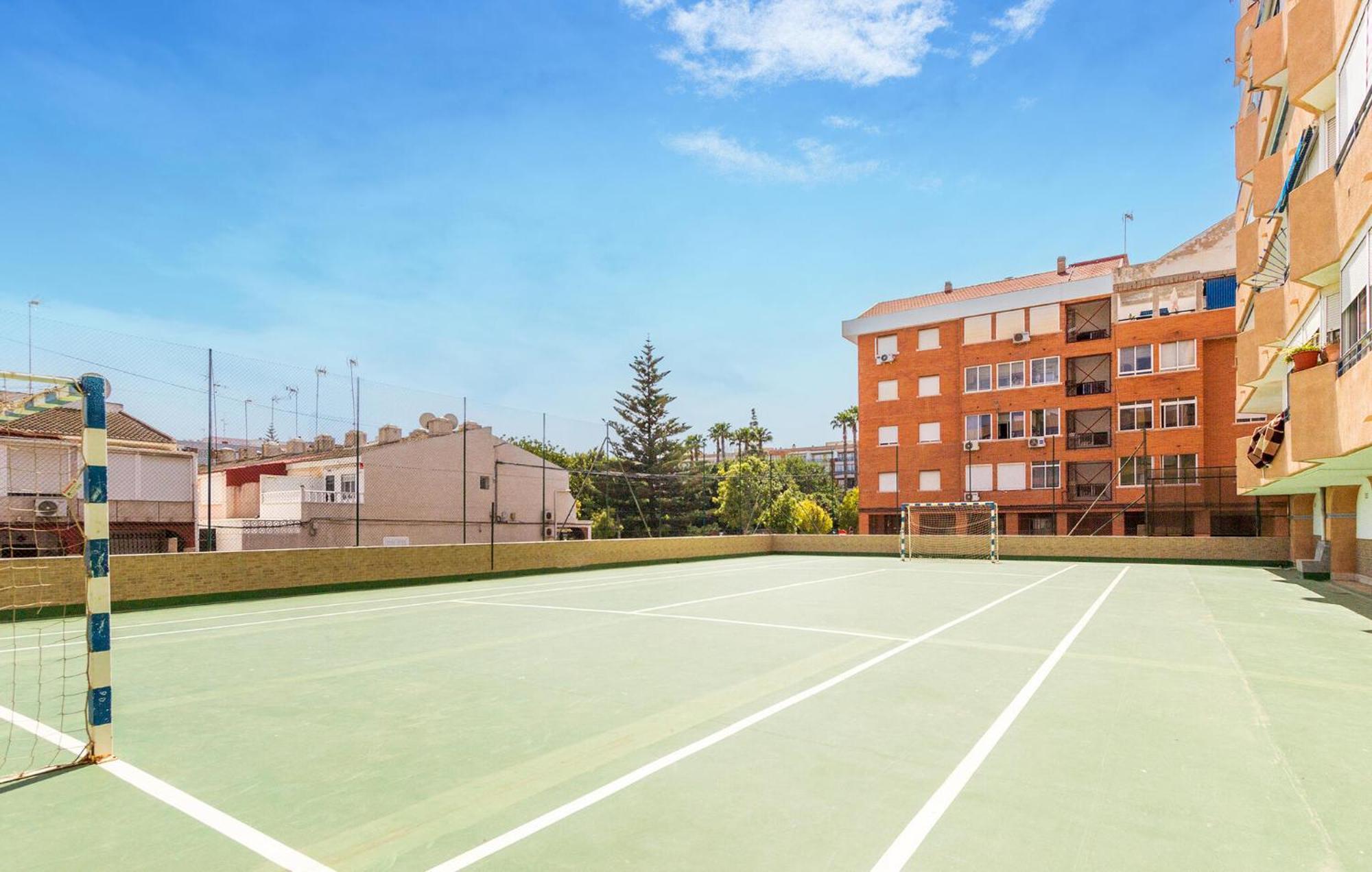 Nice Apartment In Torrevieja With Kitchen Eksteriør billede