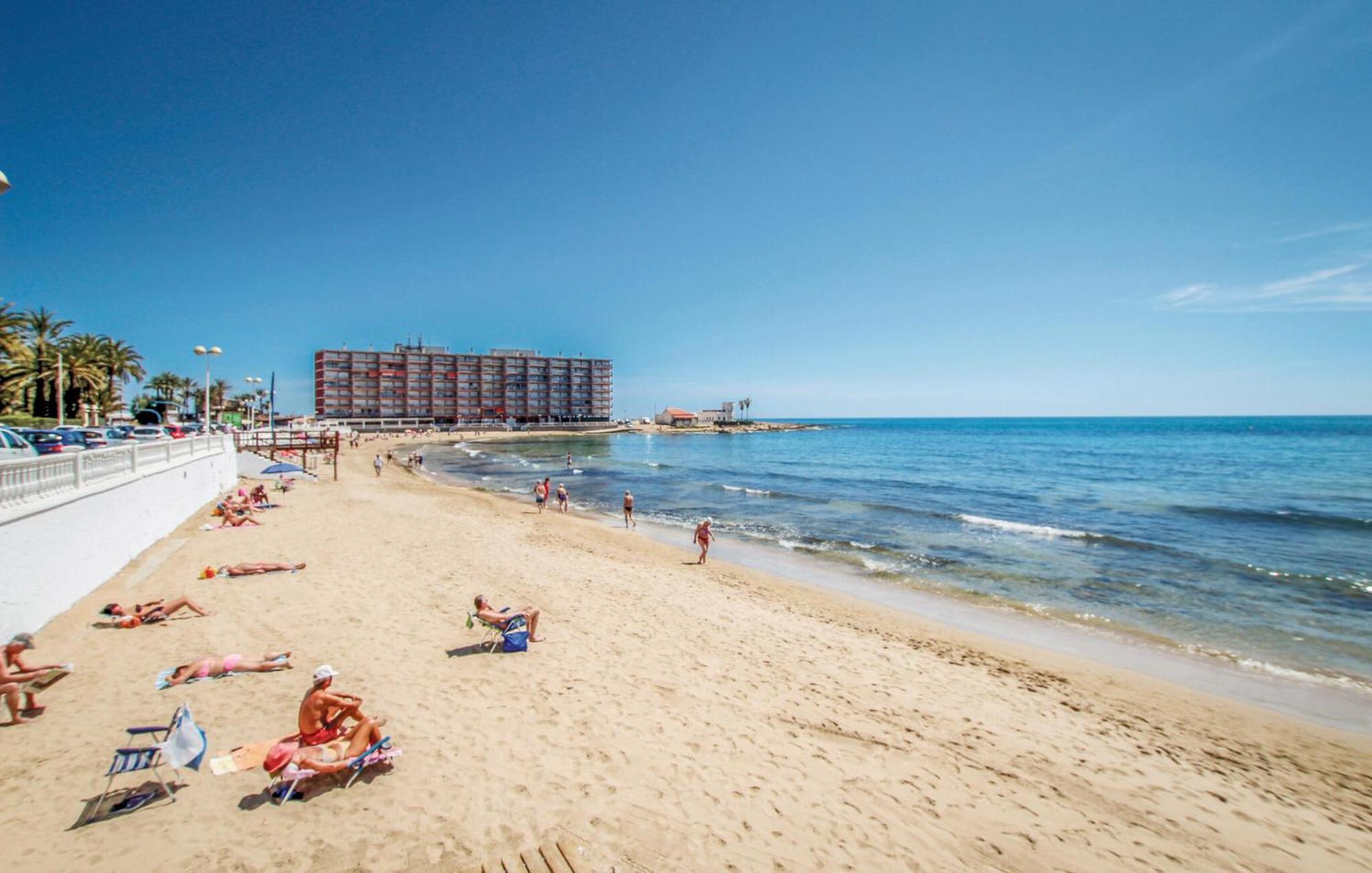 Nice Apartment In Torrevieja With Kitchen Eksteriør billede