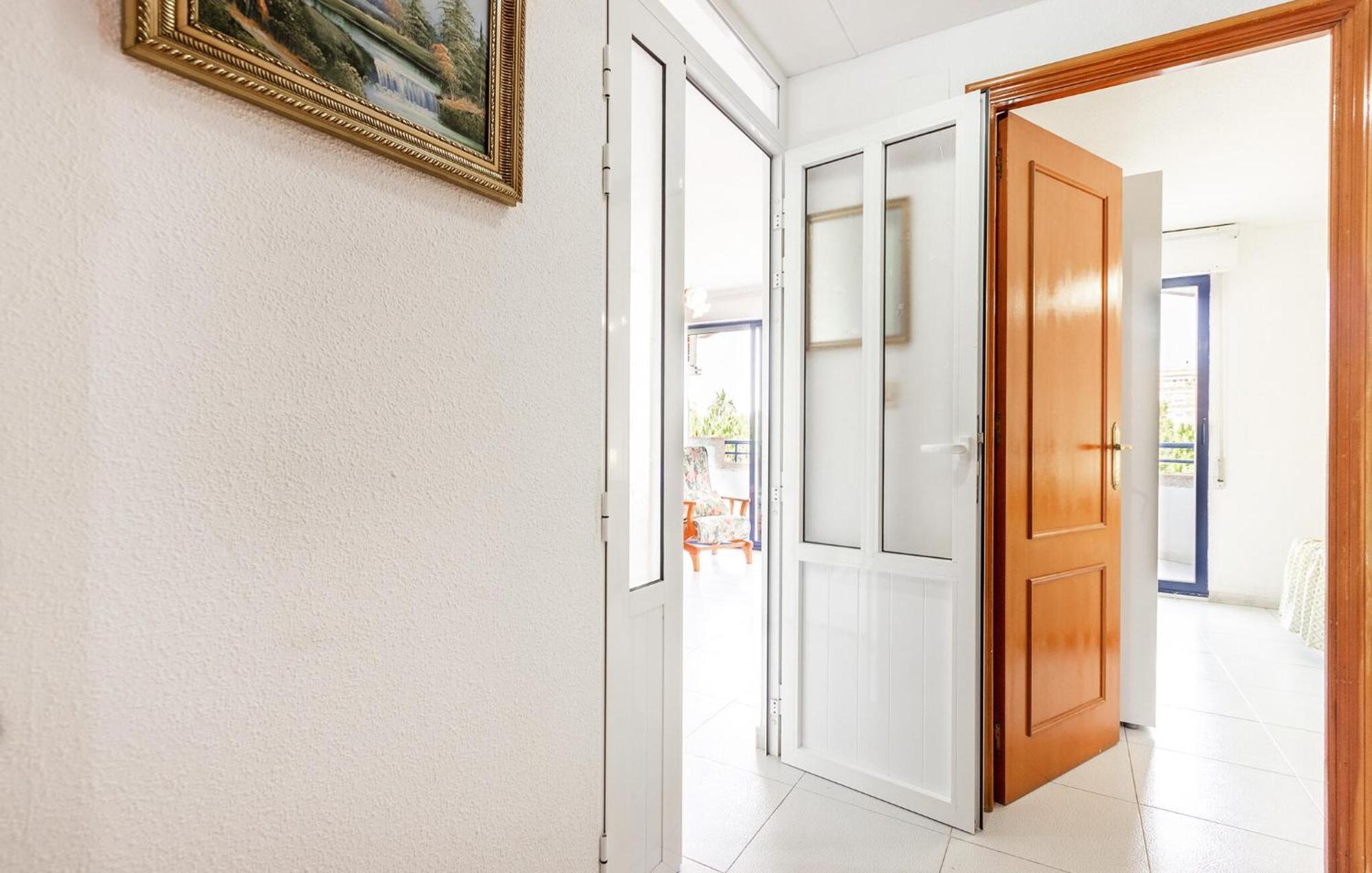 Nice Apartment In Torrevieja With Kitchen Eksteriør billede