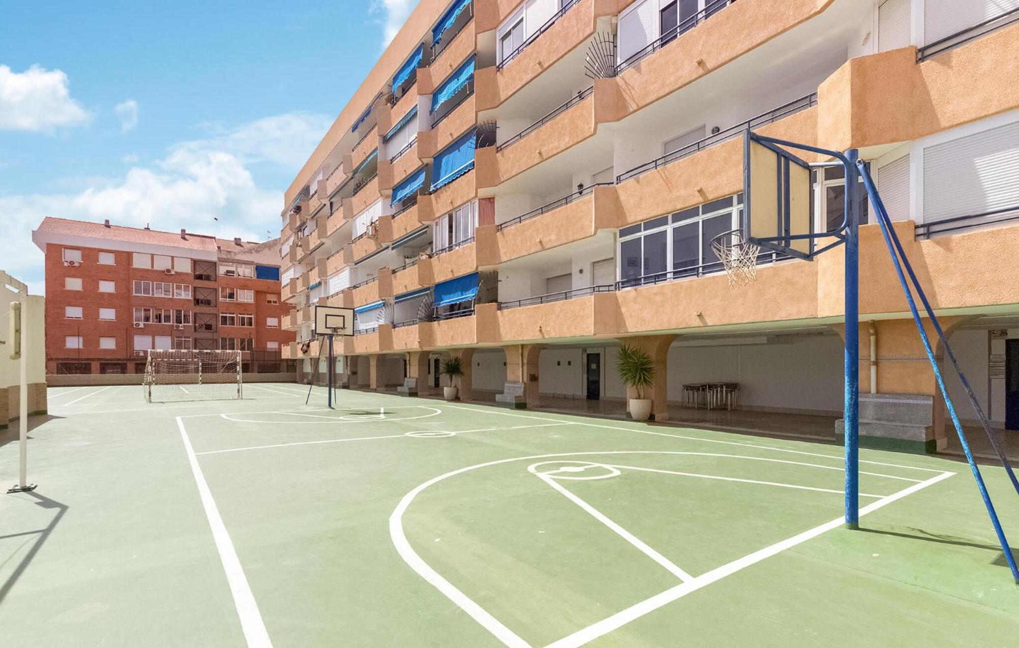 Nice Apartment In Torrevieja With Kitchen Eksteriør billede