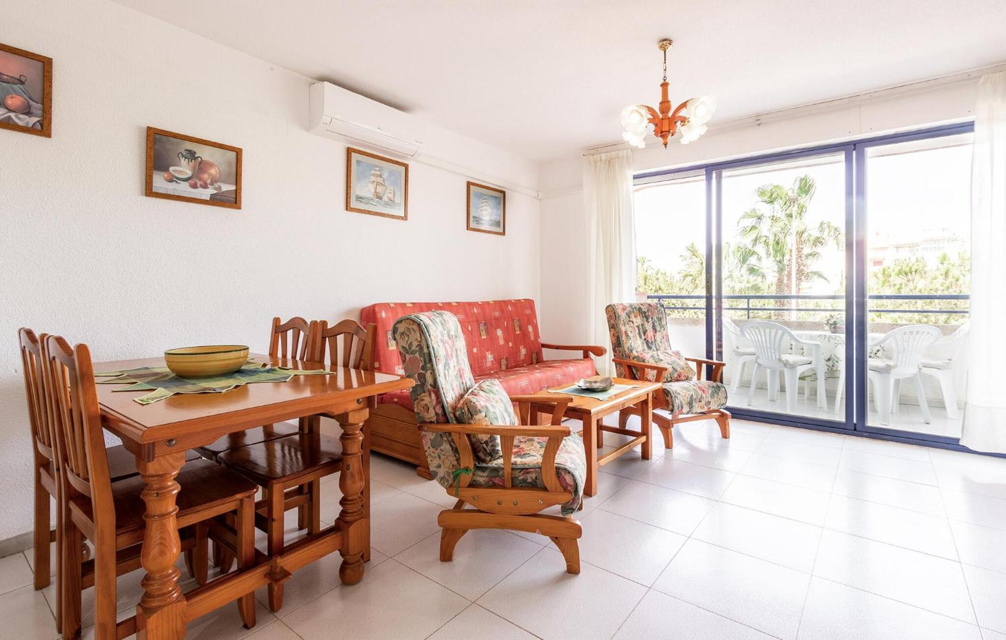 Nice Apartment In Torrevieja With Kitchen Eksteriør billede